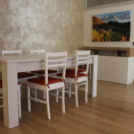 Apartment Viale Tirano