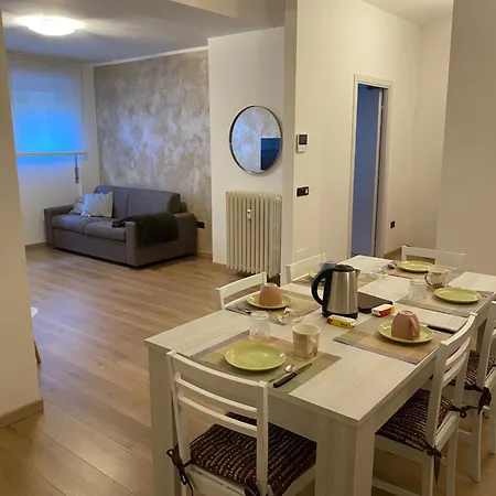 Apartment Viale Tirano